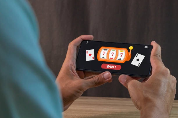 7723 live blackjack table with dealer, cards, and betting interface on mobile screen